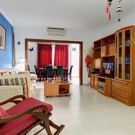 Playa Blanca Sleeps 8 Pool Air Con Wifi