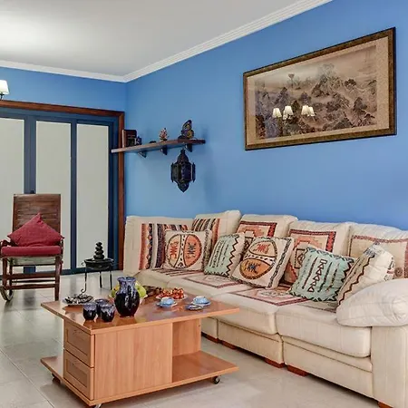 Playa Blanca Sleeps 8 Pool Air Con Wifi