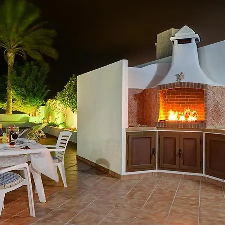 Playa Blanca Sleeps 8 Pool Air Con Wifi * Playa Blanca (Lanzarote)